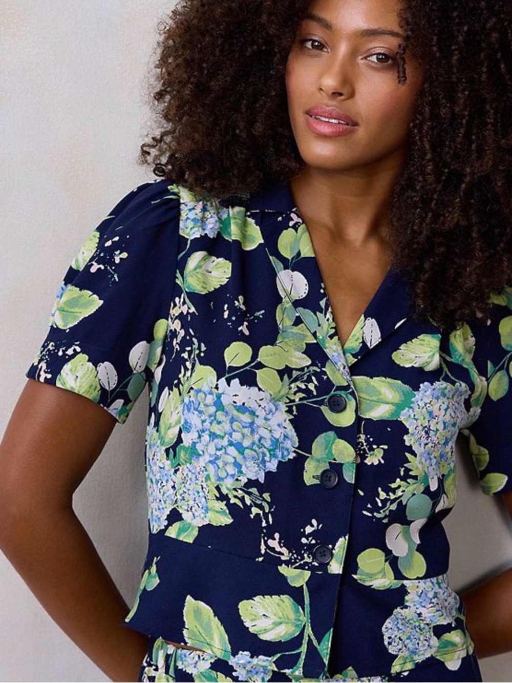 NWOT LC Lauren Conrad Navy Floral Button-Front Short Sleeve Top